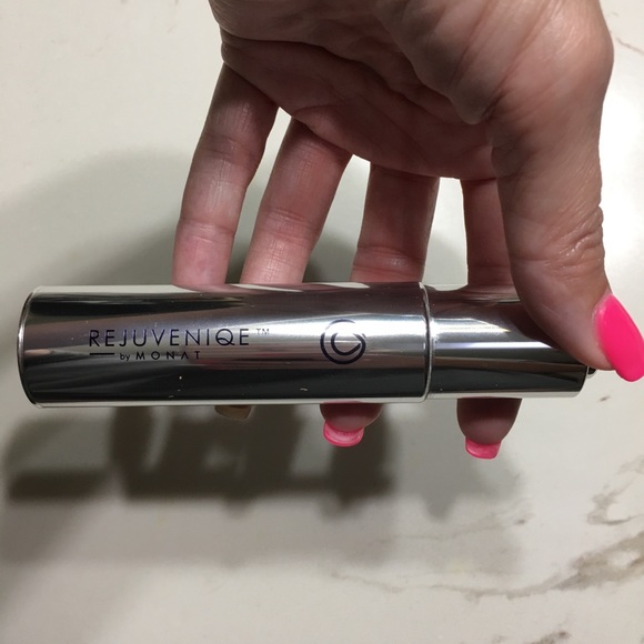 Monat Rejuveniqe Oil - Picture 1 of 4